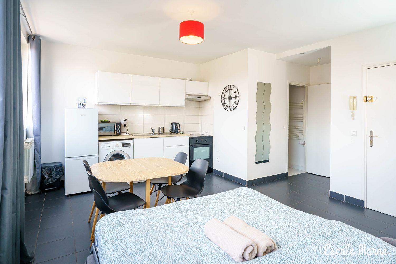 Escale-Marne Fr - 102 - Free Parking - Free Luggage Storage - All Equipped - Linen Included - Washing Machine - 10Mn Walk Metro 8 - Rer A - Panoramic View - From 1 To 4 Guests Maisons-Alfort Kültér fotó